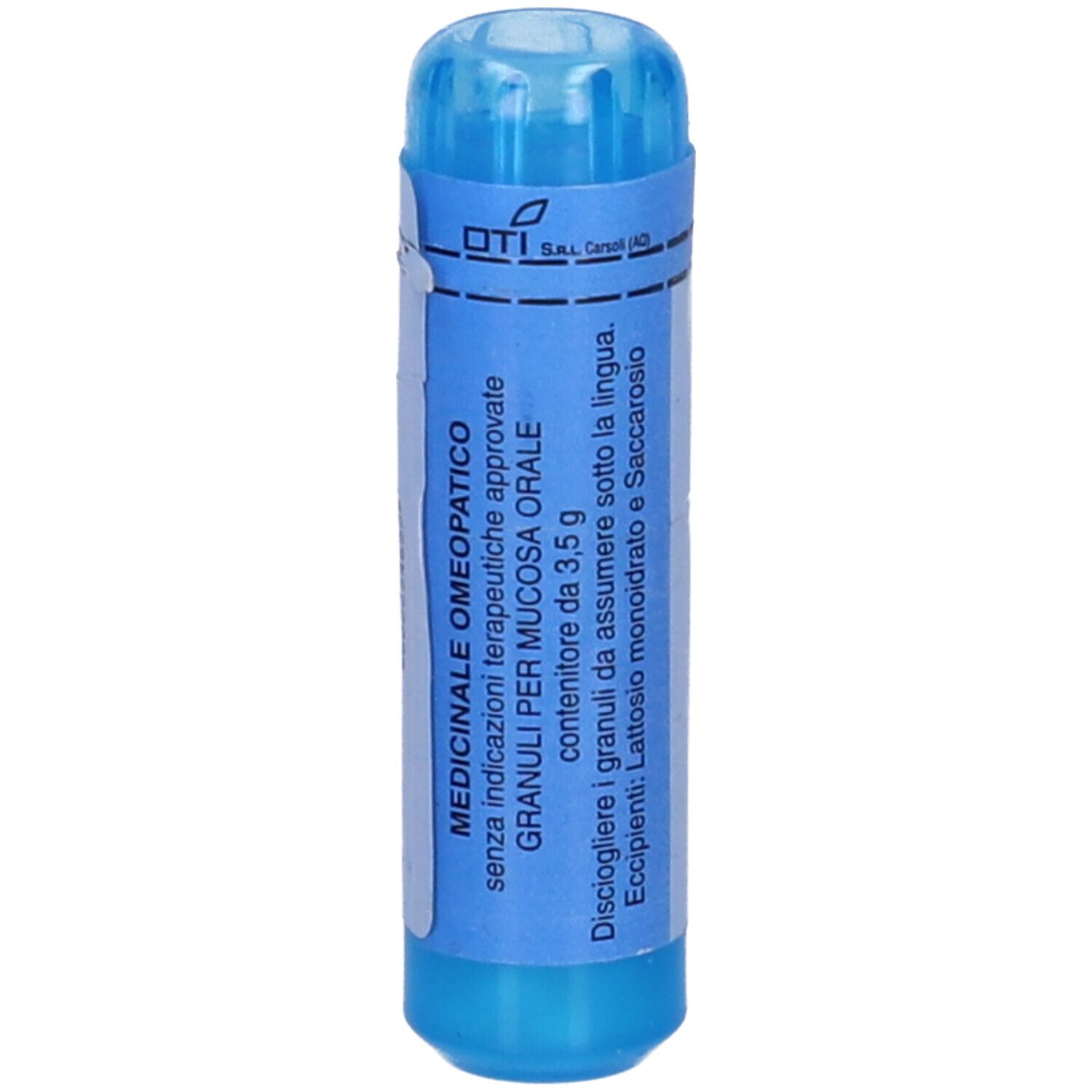 Contenitore blu con etichetta bianca. Scritto: MEDICINALE OMEOPATICO. Granuli per mucosa orale.