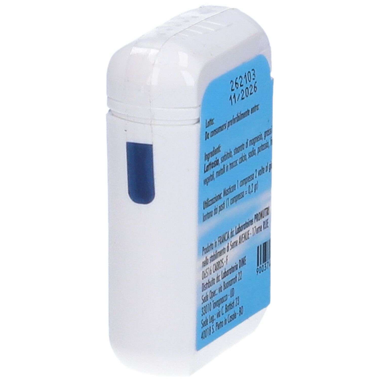 Contenitore bianco con etichetta blu. Scritta: NUTRI 26, ingredienti, data di scadenza, informazioni produttore.