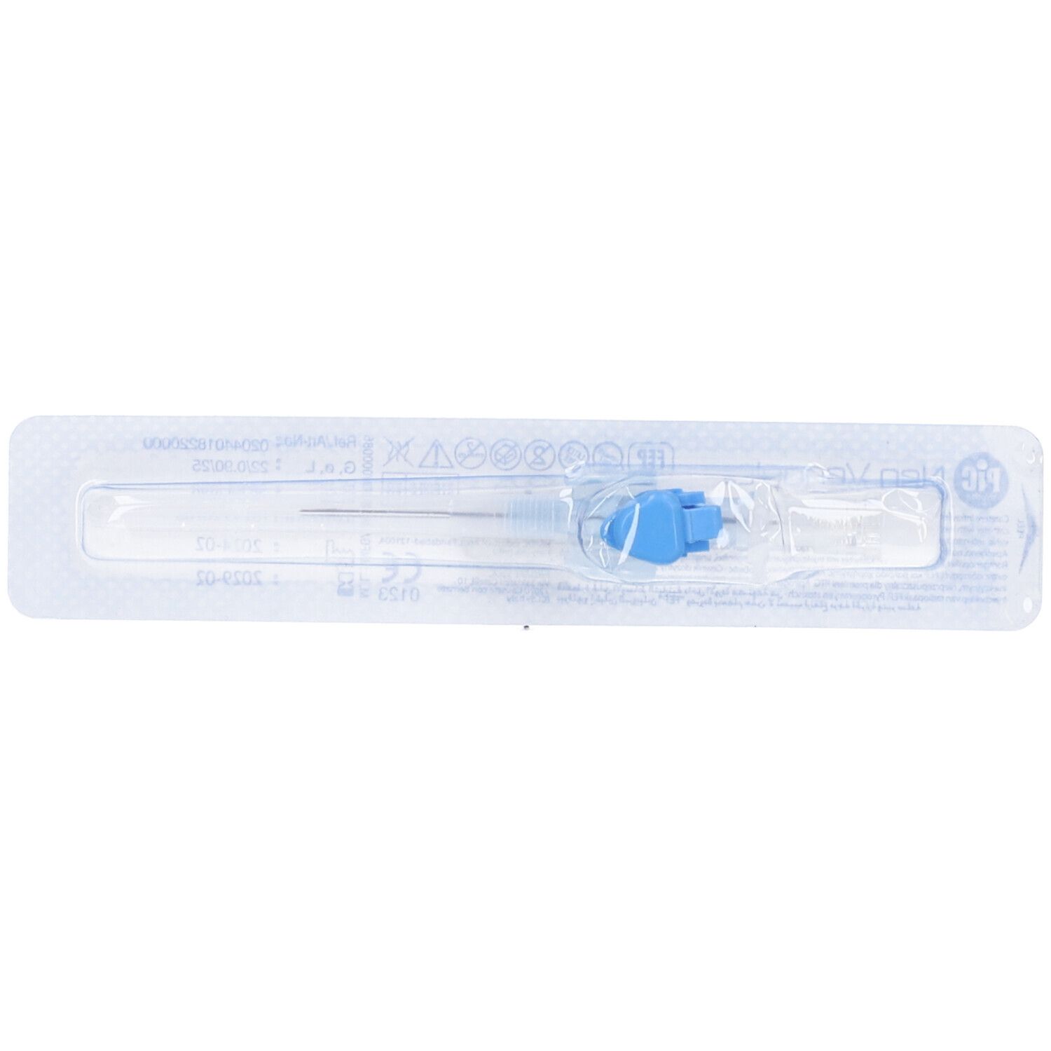 Catetere medico in confezione sigillata e trasparente. Componente blu visibile all'estremità del catetere.