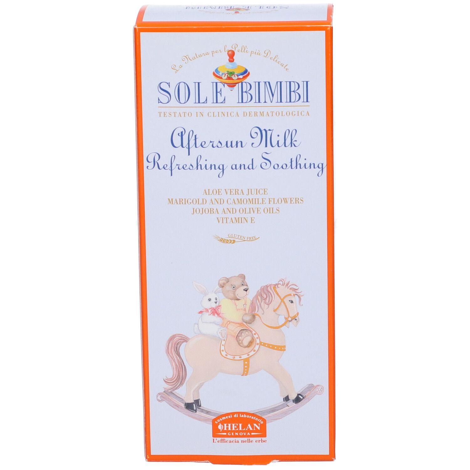 Confezione. Bianca con dettagli arancioni. Scritta: Aftersun Milk, Refreshing and soothing. Illustrazione: bambino su cavallo a dondolo.