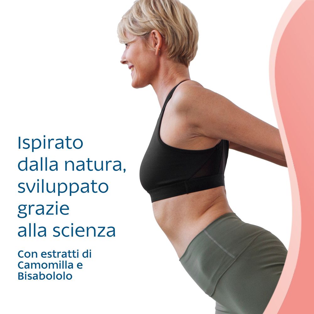 Donna in abbigliamento sportivo. Testo: Ispirato dalla natura, sviluppato grazie alla scienza. Con estratti di camomilla e bisabololo.