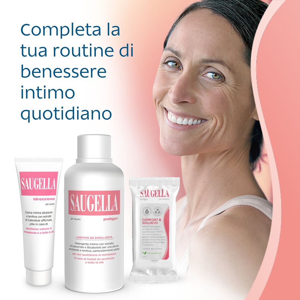 Tre prodotti: Saugella detergente intimo, salviettine e un flacone Saugella poligyn. Donna sorridente.