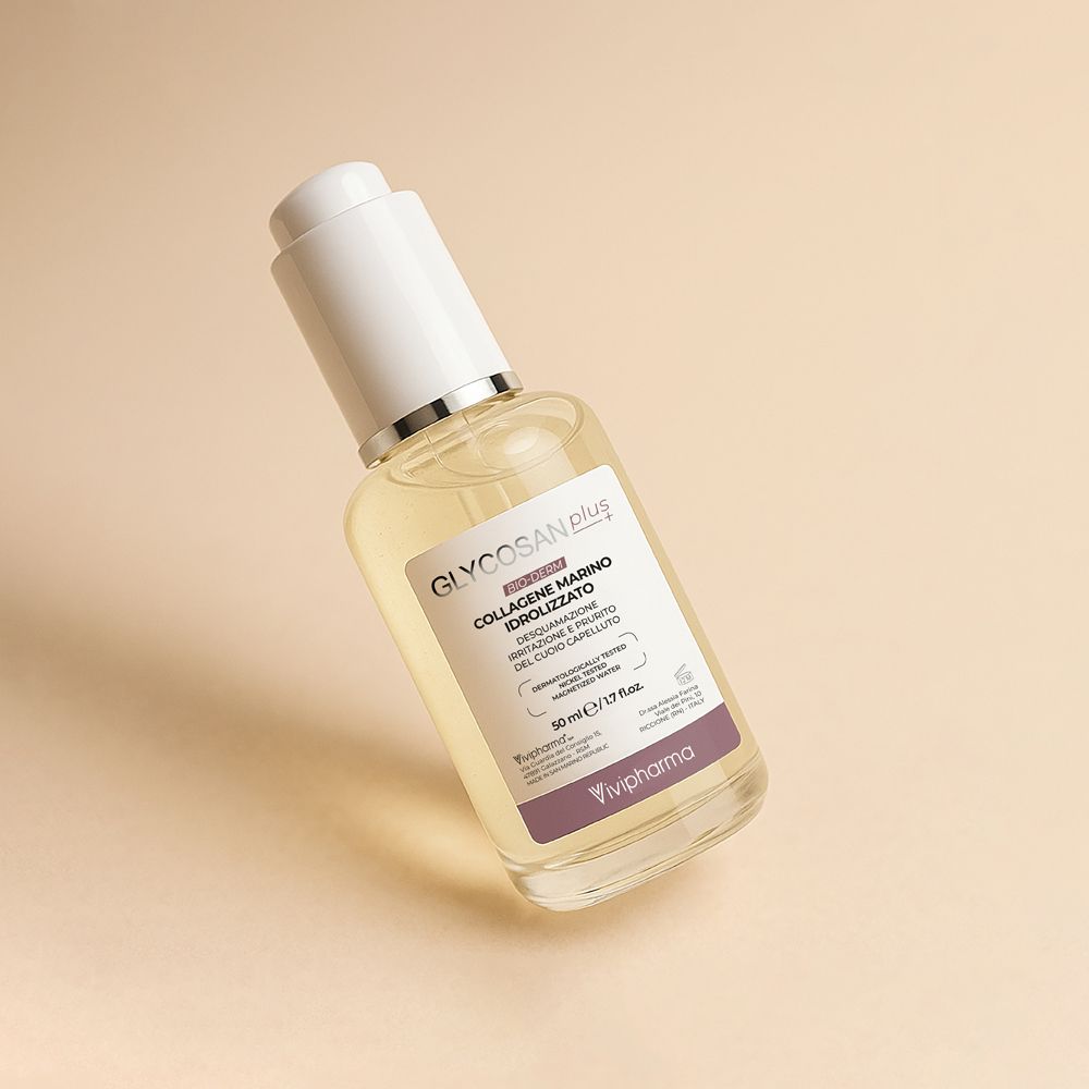 Flacone inclinato. Scritta: Glycosan Plus, Collagene Marino Idrolizzato. Su sfondo chiaro.