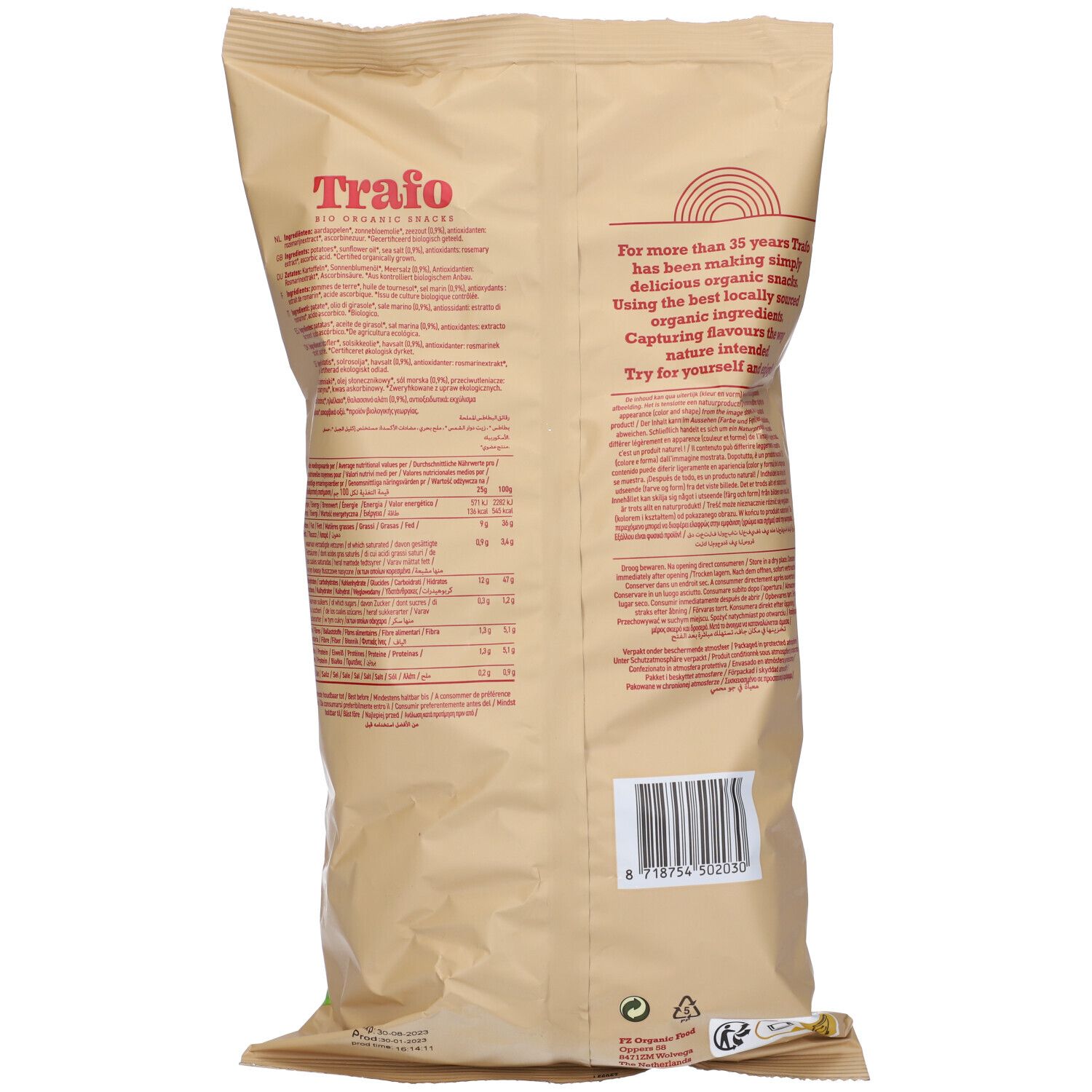 Retro della confezione di patatine. Testo e informazioni nutrizionali. Codice a barre ed etichetta bio.