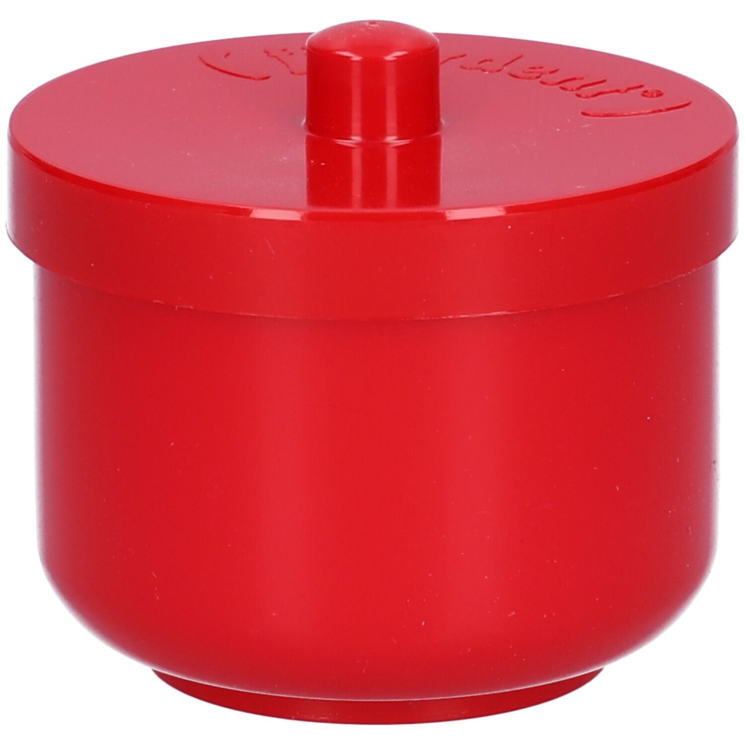 Fittydent Vaschetta Portaprotesi rossa con coperchio. Il coperchio ha una piccola maniglia. Il nome del marchio è sul coperchio.