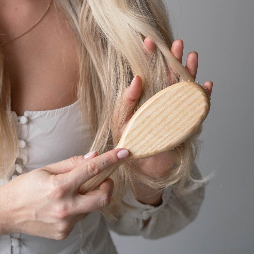 Tek - Spazzola Ovale Grande Universale con Dente Corto