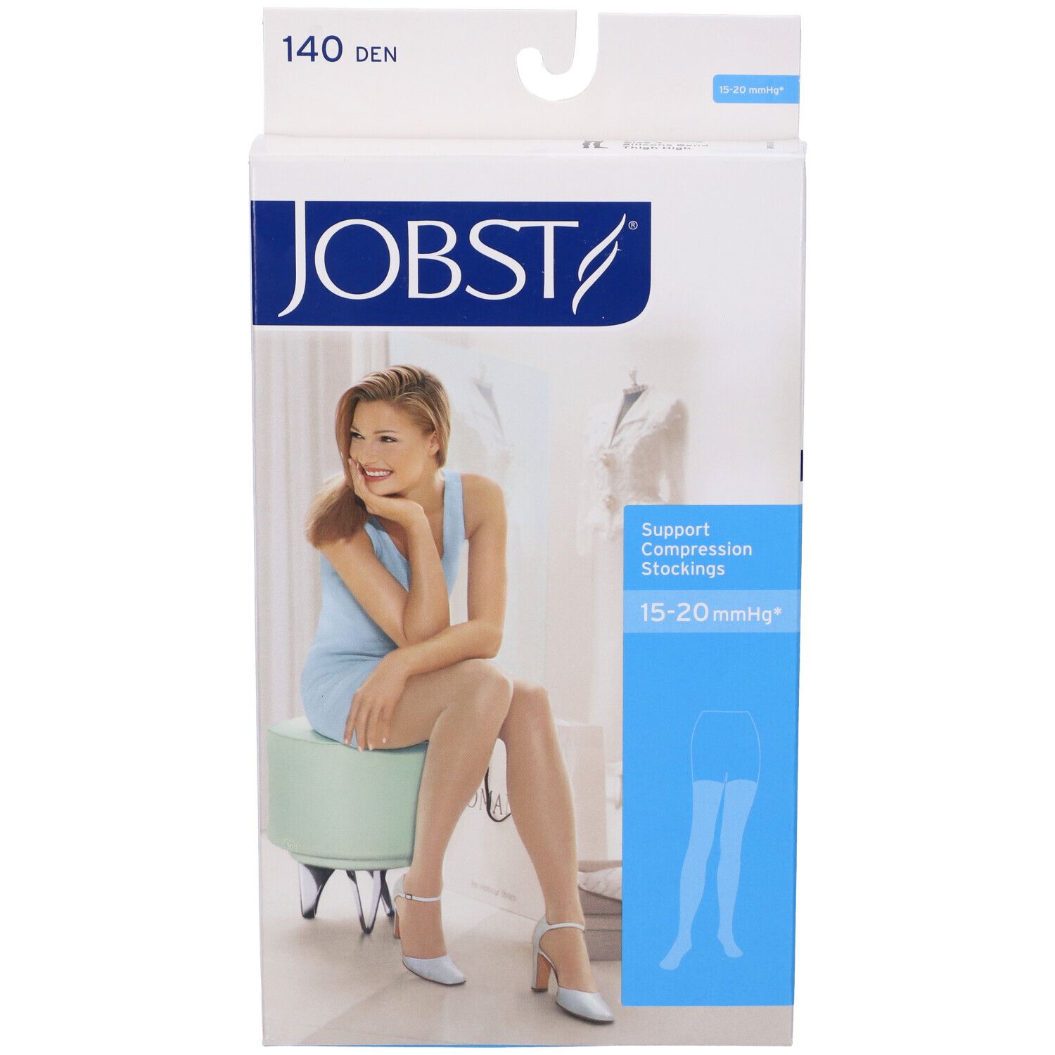 Confezione Jobst. Stampa: 140 DEN, calze a compressione 15-20 mmHg. Donna seduta su sgabello, indossa calze.