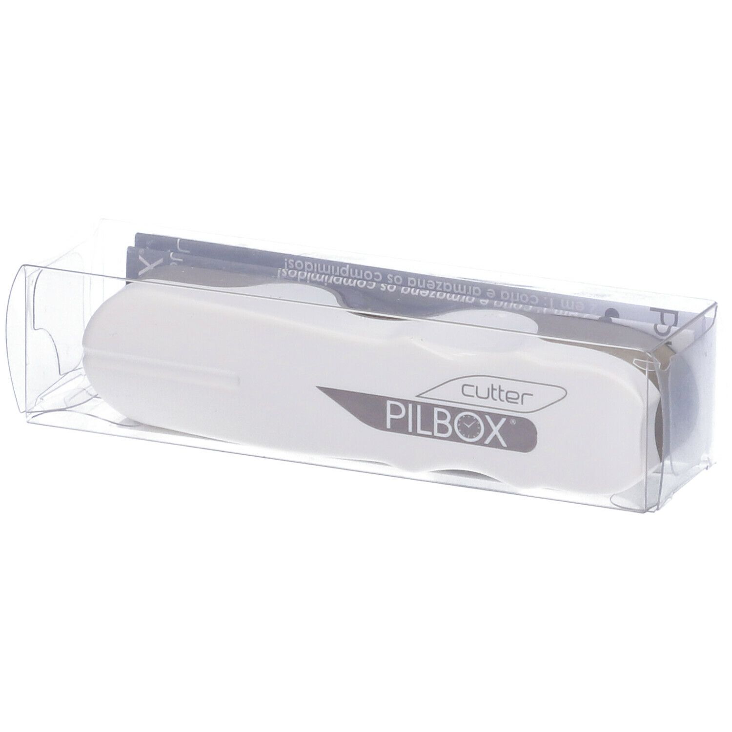 Tagliapillole in confezione trasparente. Corpo bianco con testo grigio. Marchio PILBOX.