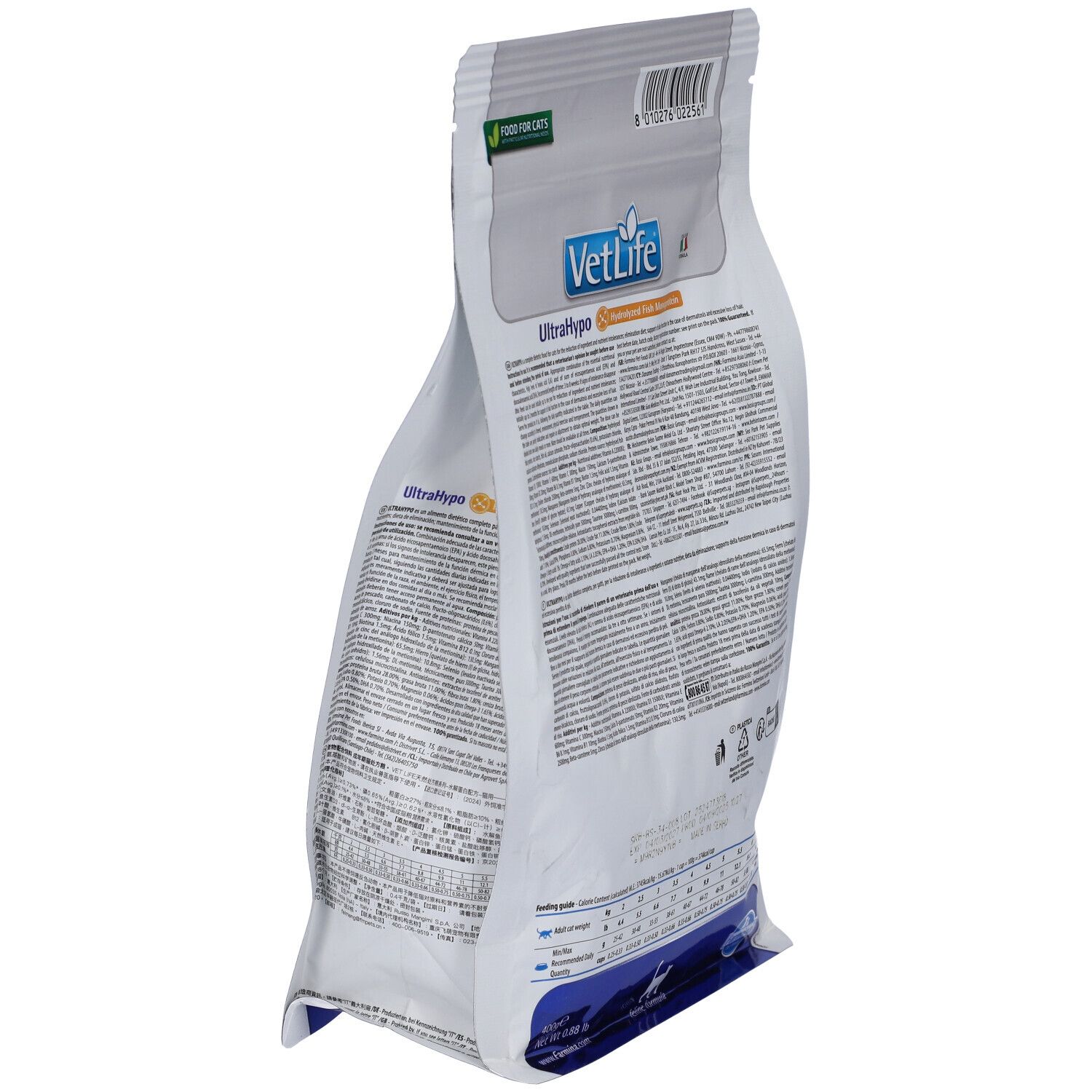 Sacchetto di cibo secco in diagonale. Scritta VetLife UltraHypo. Testo, ingredienti, raccomandazioni per l'alimentazione. Logo Farmina. Codice a barre.