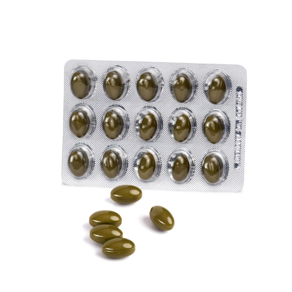 Blister da 15 capsule molli OMEGOR Mind e quattro capsule singole accanto.