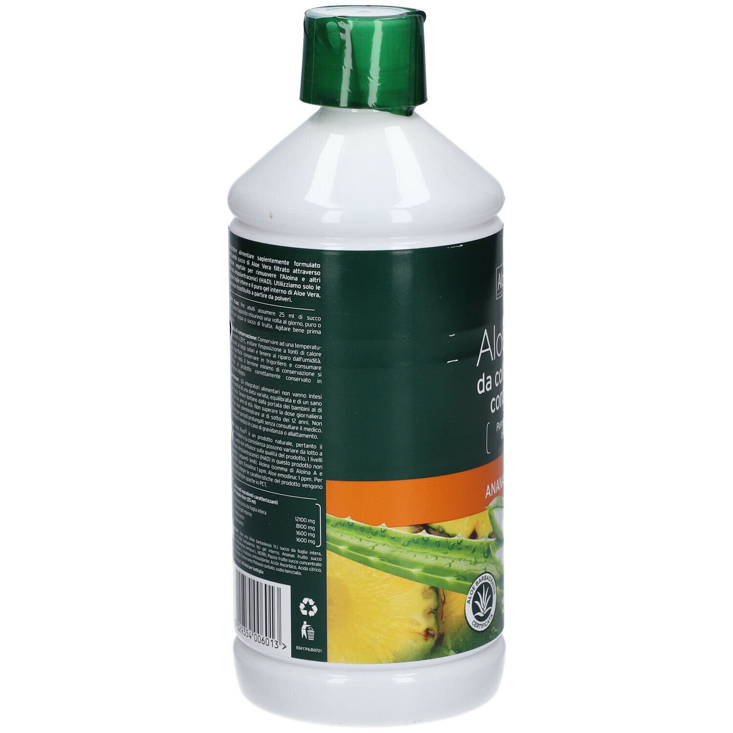 Bottiglia con tappo verde. Scritta: Aloe Vera. Retro con testo e informazioni nutrizionali. Illustrazione di aloe vera e frutta.