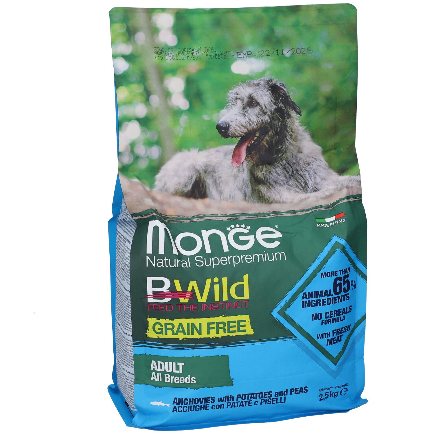 Sacchetto di cibo per cani con stampa. Marchio Monge, varietà BWild, senza cereali. Contiene più del 65% di ingredienti animali.