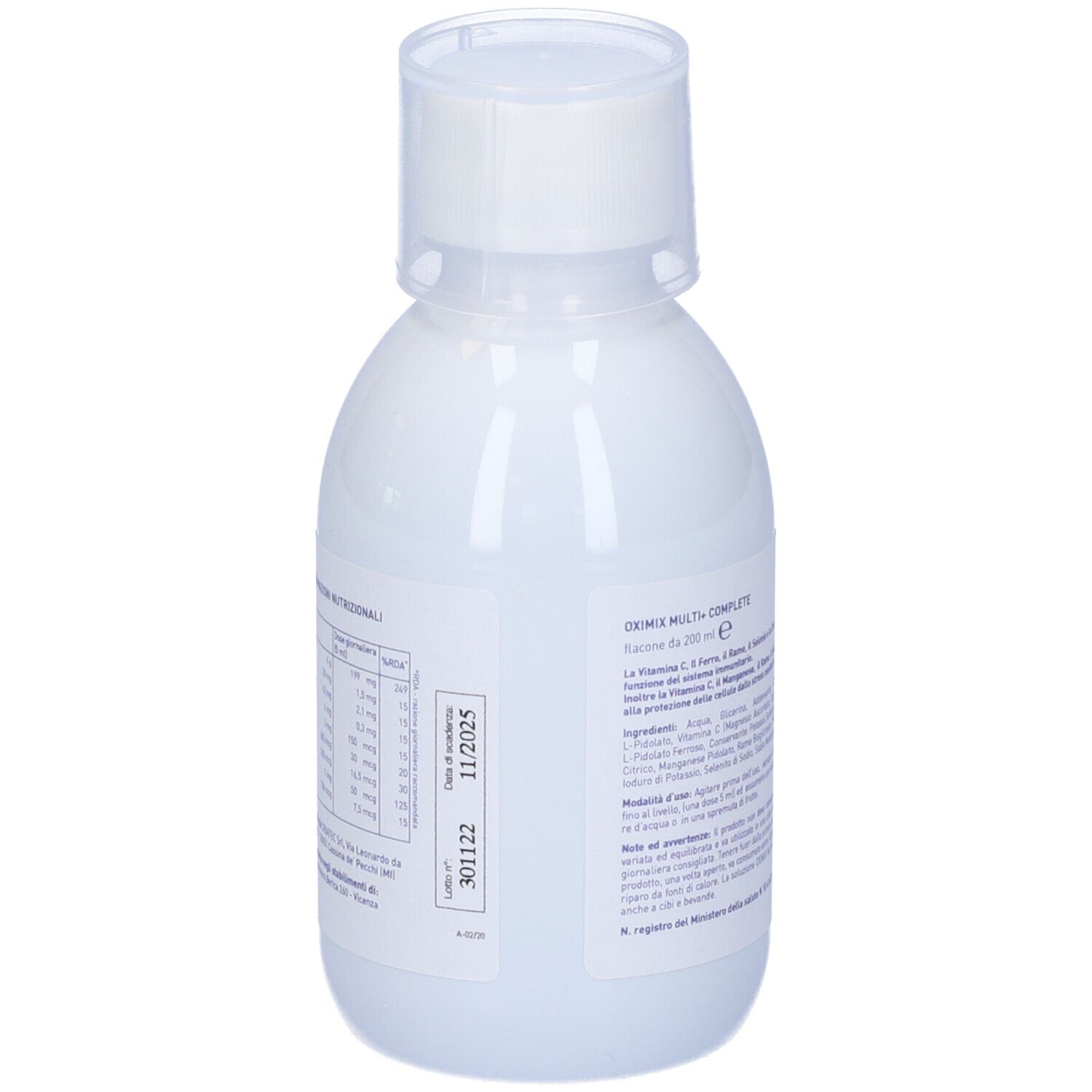 Flacone bianco con testo. Retro con informazioni nutrizionali e numero di lotto. Oximix Multi+Complete.