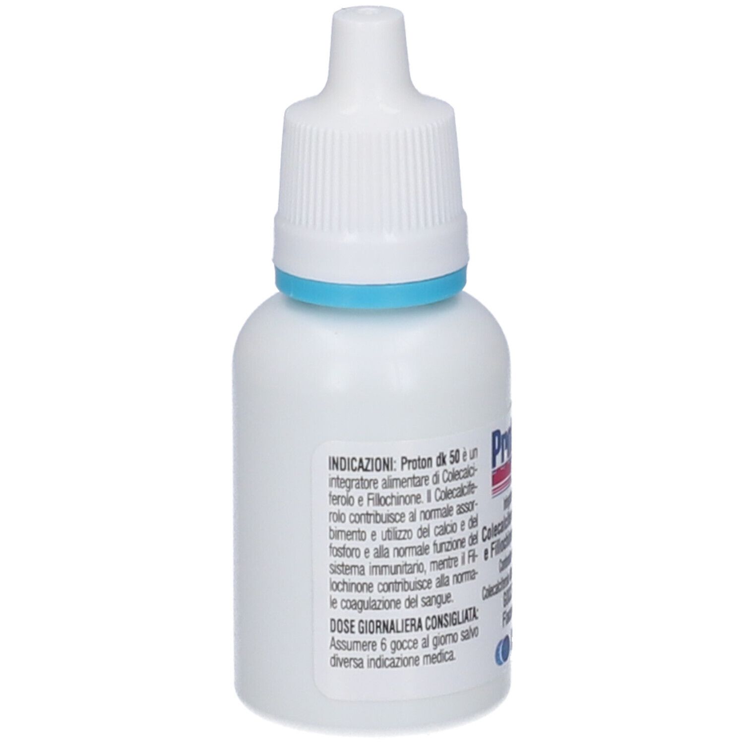 Flacone bianco con anello blu e contagocce. Testo: Proton dk50. Scritta: Coolecalciferolo (Vitamina D3) e Fillochinone (Vitamina K1).