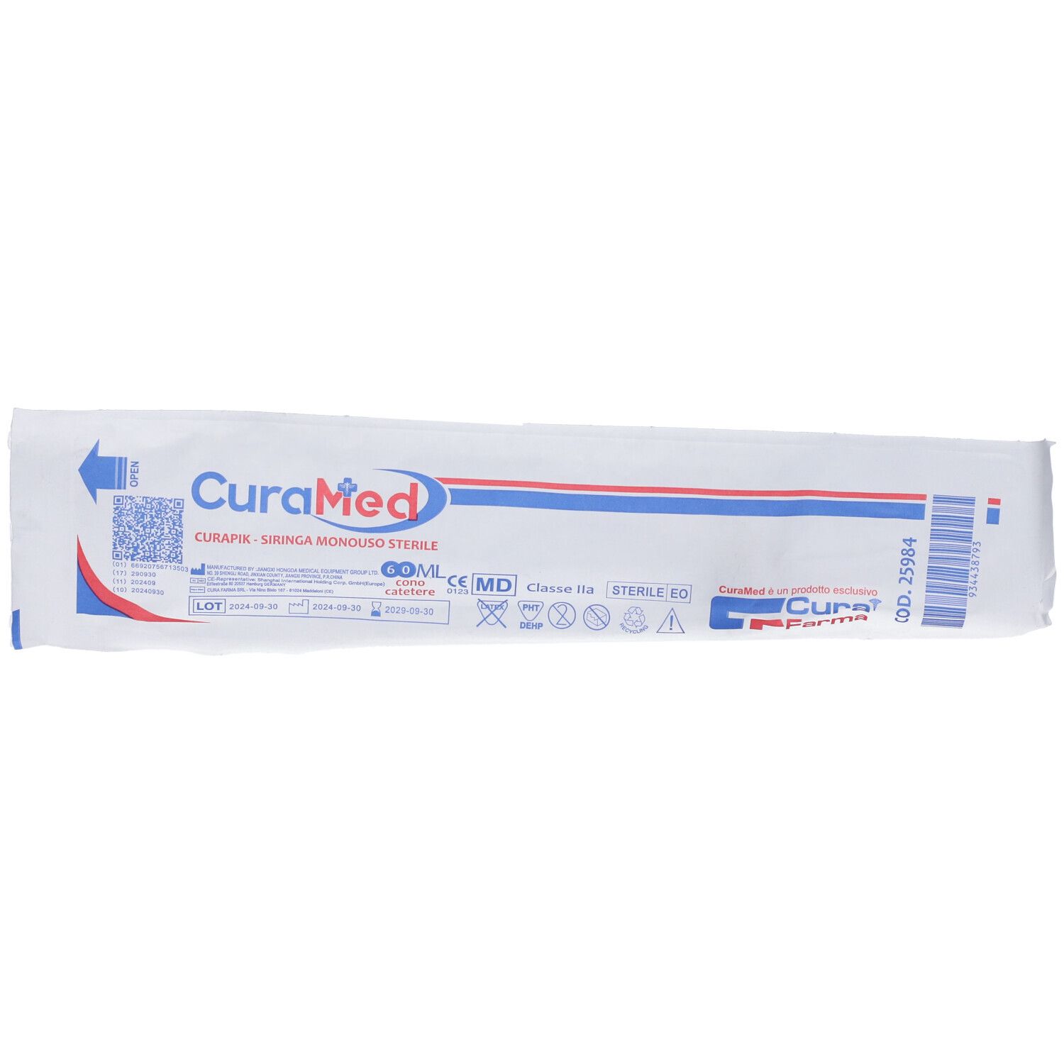 Confezione di siringa monouso. Scritta: "CuraMed", "SIRINGA MONOUSO STERILE", 60 ml. Con marchio CE e indicazione di sterilizzazione.