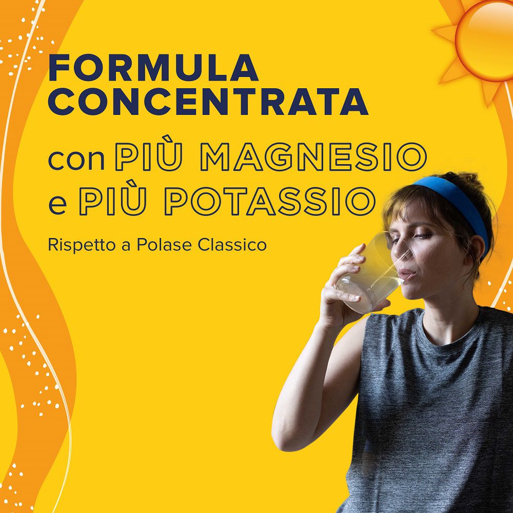Donna beve una bevanda. Testo: Formula concentrata con più magnesio e potassio. Sole sullo sfondo.