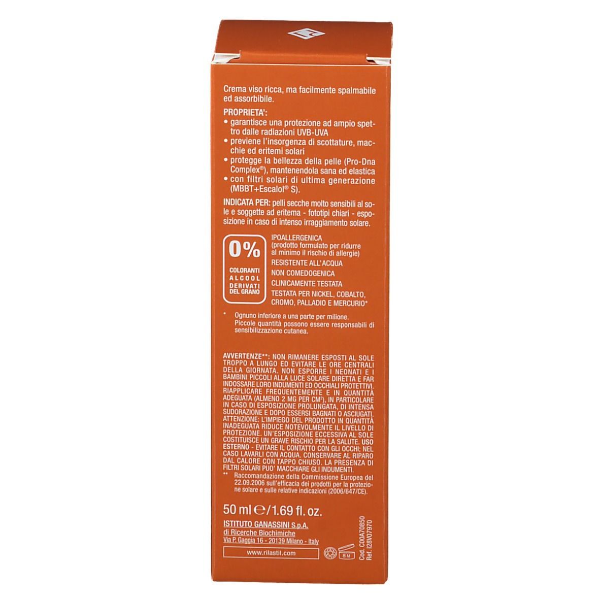 Lato della confezione. Testo in italiano. Contiene informazioni sul prodotto, ingredienti e avvertenze.