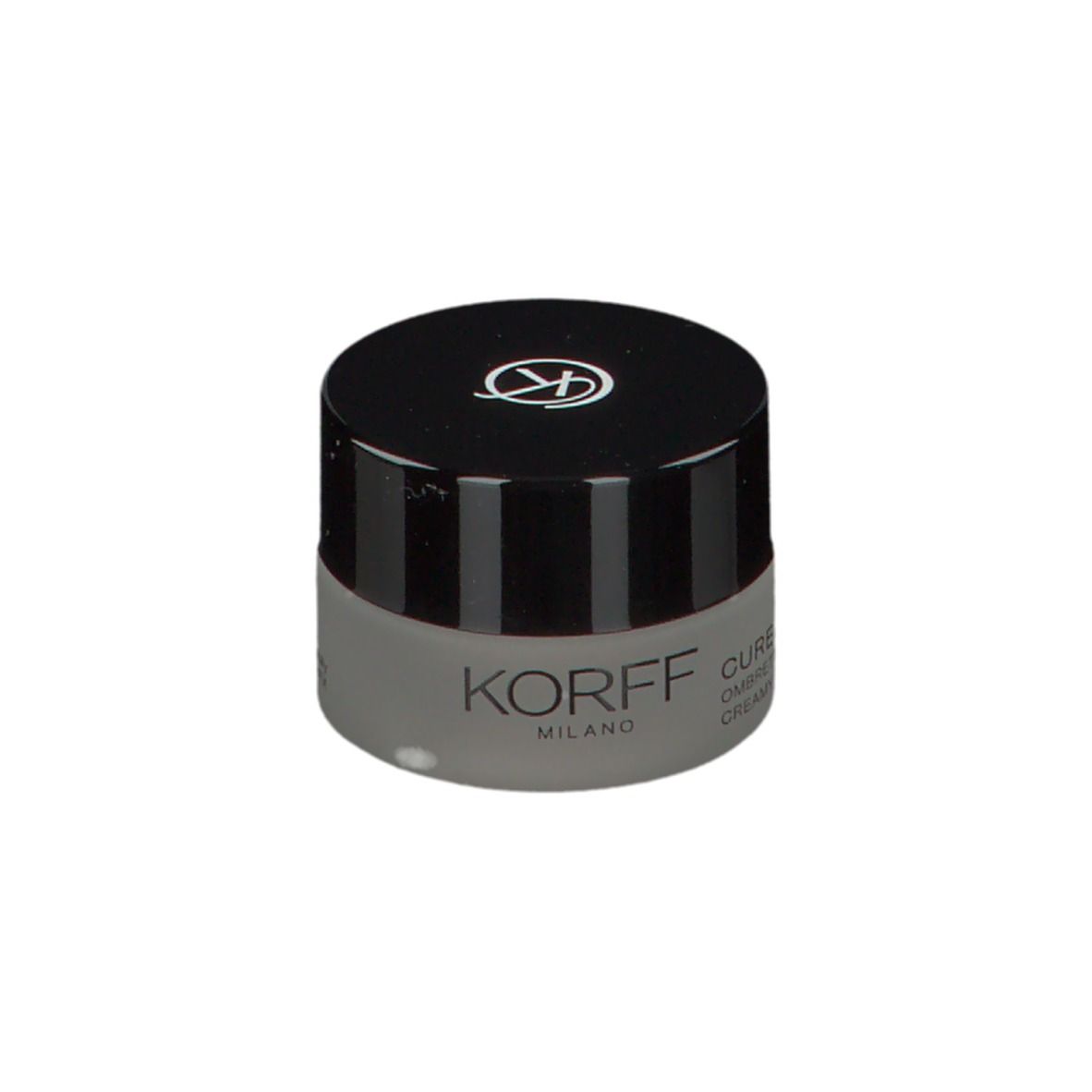 Ombretto in crema KORFF 03, vasetto chiuso, coperchio nero con logo. Testo: KORFF MILANO, CURE MAKE UP, CREMA.