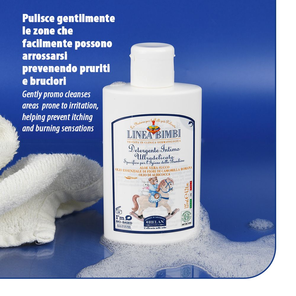 Flacone con prodotto. Scritta: LINEA BIMBI Detergente Intimo. Testo: Pulisce delicatamente. Su sfondo blu.