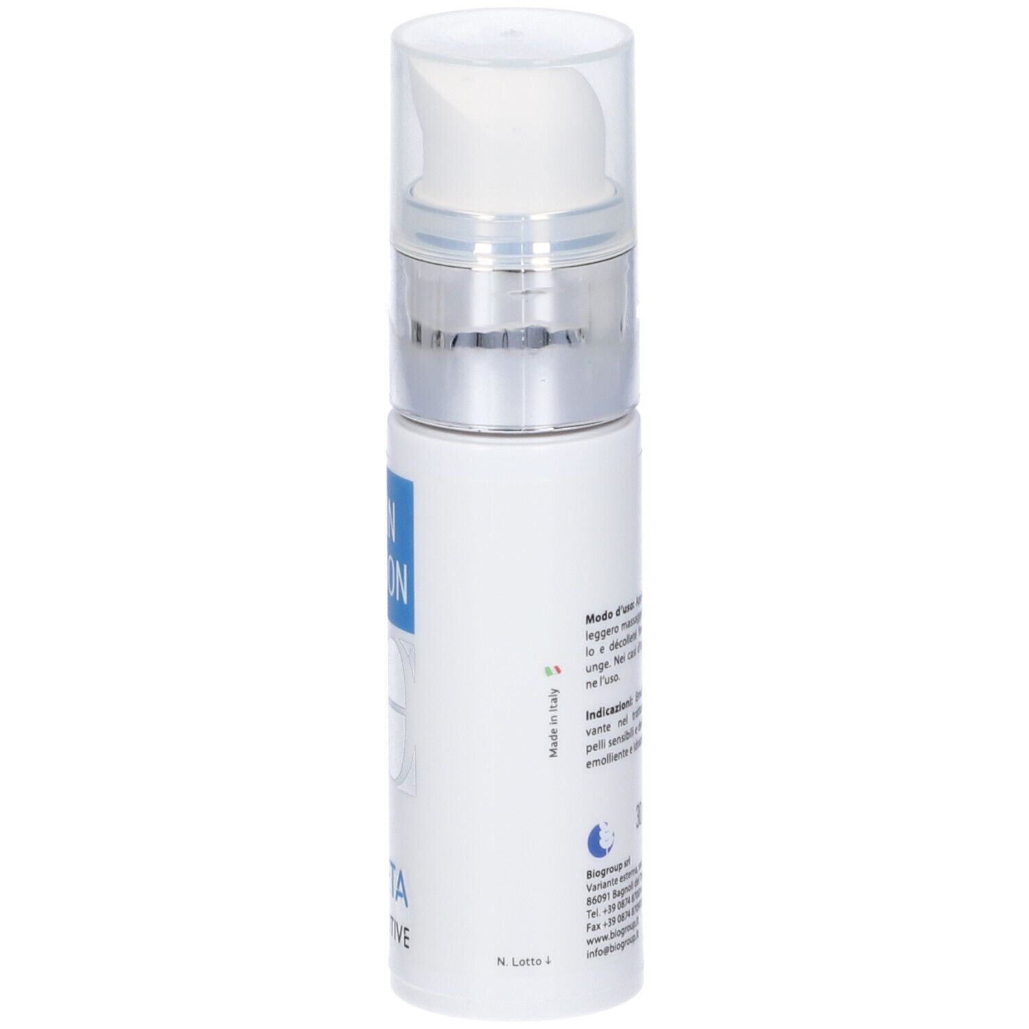Flacone bianco con SKIN ACTION THETA NUTRITIVE. Stampa blu. Chiusura a pompa. Anello argentato. Trasparente.