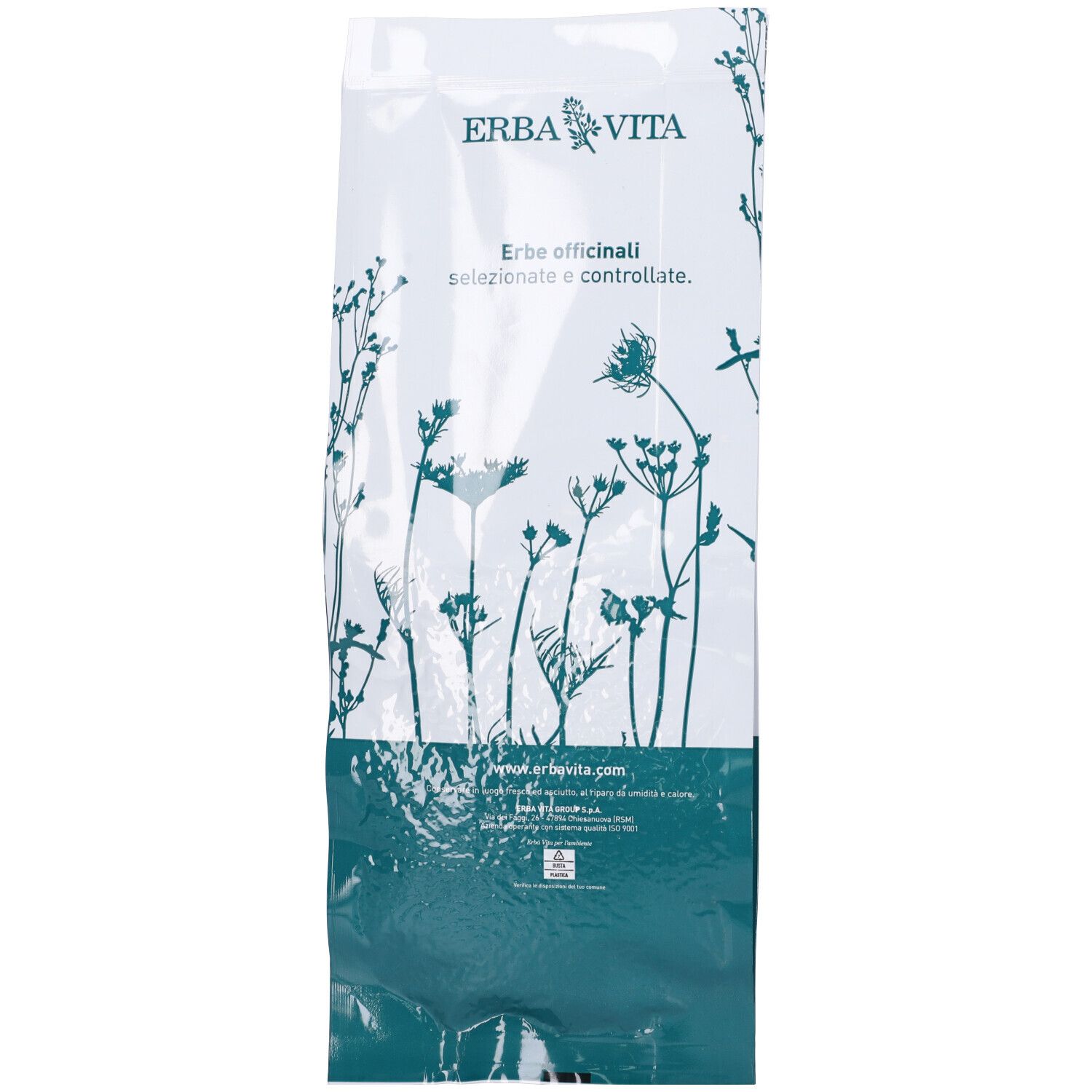 Confezione di tè verde. Scritta: Erba Vita. Illustrazioni di erbe. Indirizzo del sito web.