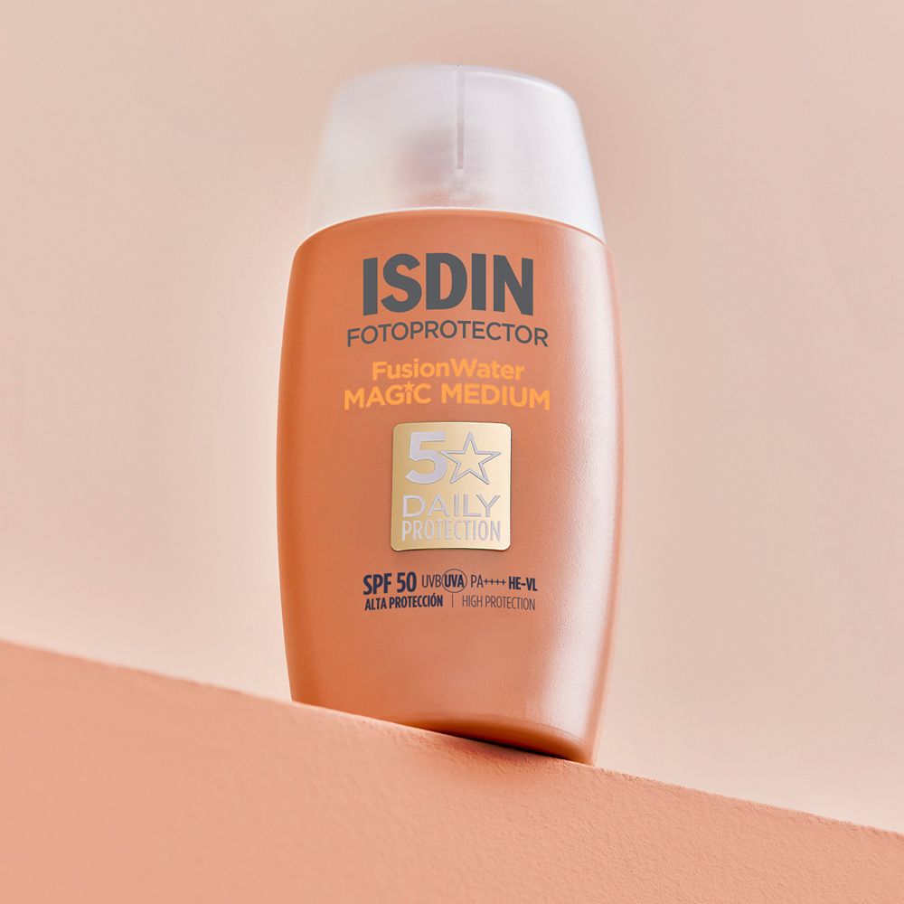 Isdin Fusion Water Magic Medium Crema