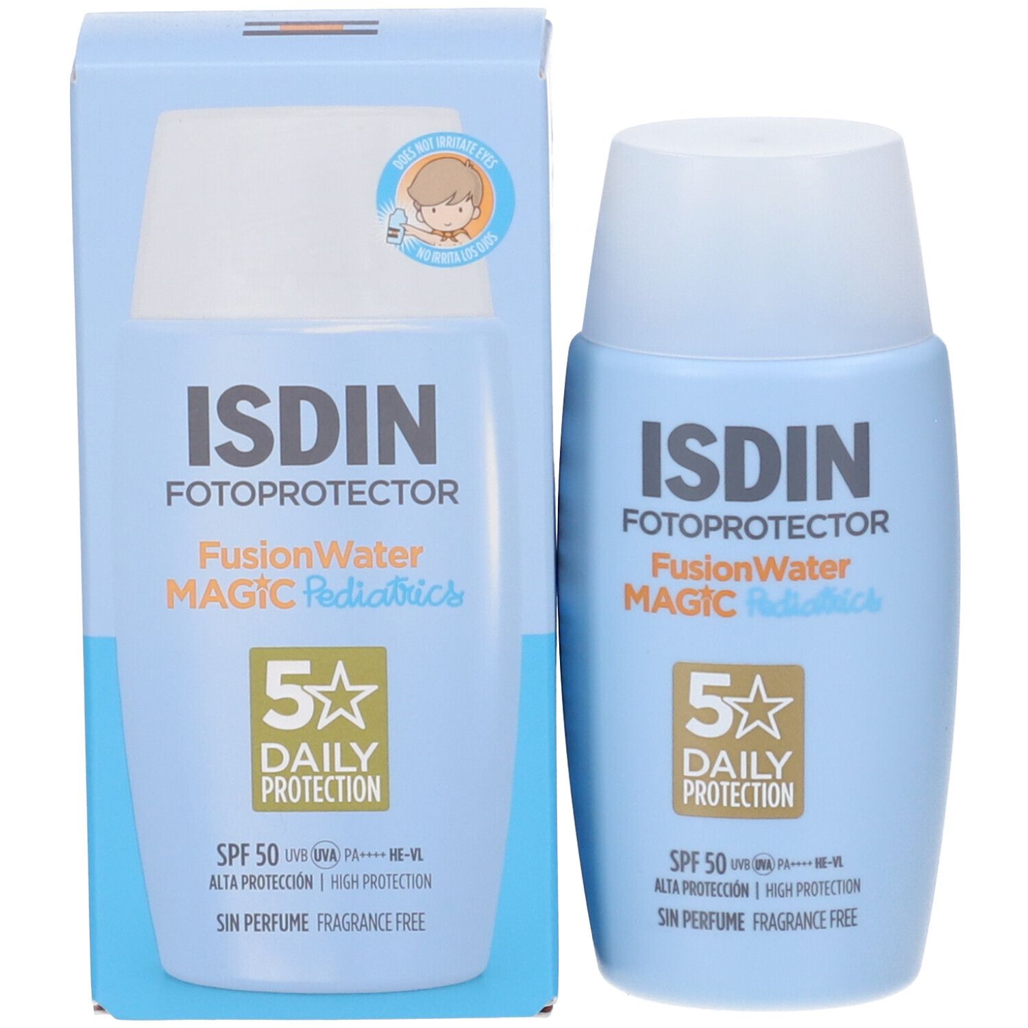 Flacone e confezione affiancati. Confezione: azzurra, prodotto: azzurro con tappo bianco. Scritta: ISDIN, Fotoprotector, FusionWater, MAGIC Pediatrics.