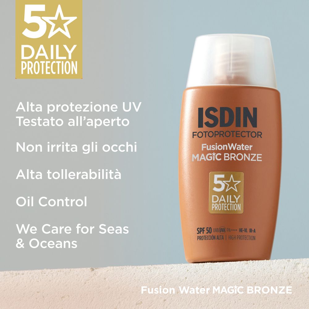 Flacone di crema solare. ISDIN, Fusion Water, Magic Bronze, SPF 50. Testo. 5 Daily Protection. Protezione UV, occhi.