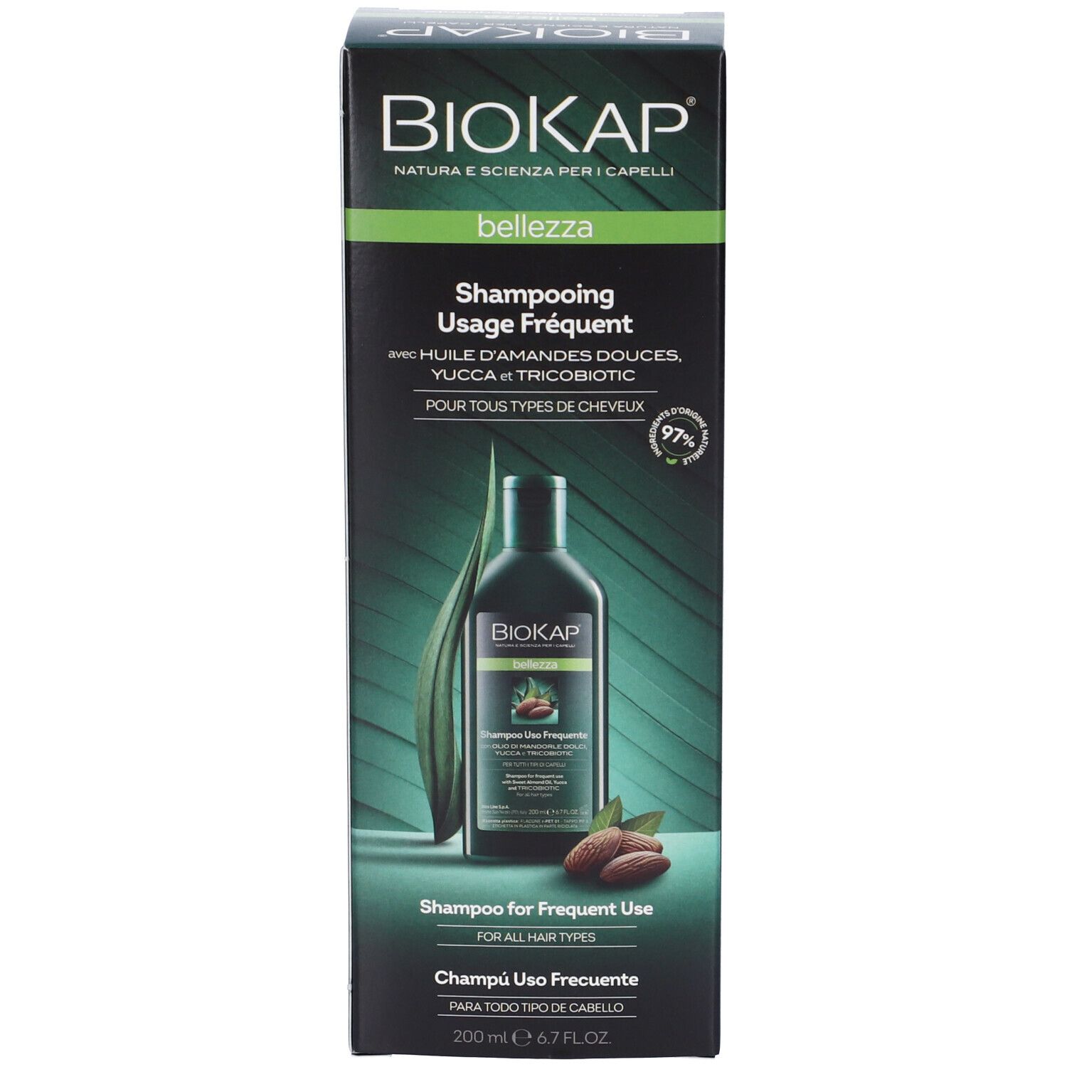 Confezione shampoo BIOKAP Bellezza. Fronte con flacone, mandorle e scritta: Shampooing Usage Fréquent.