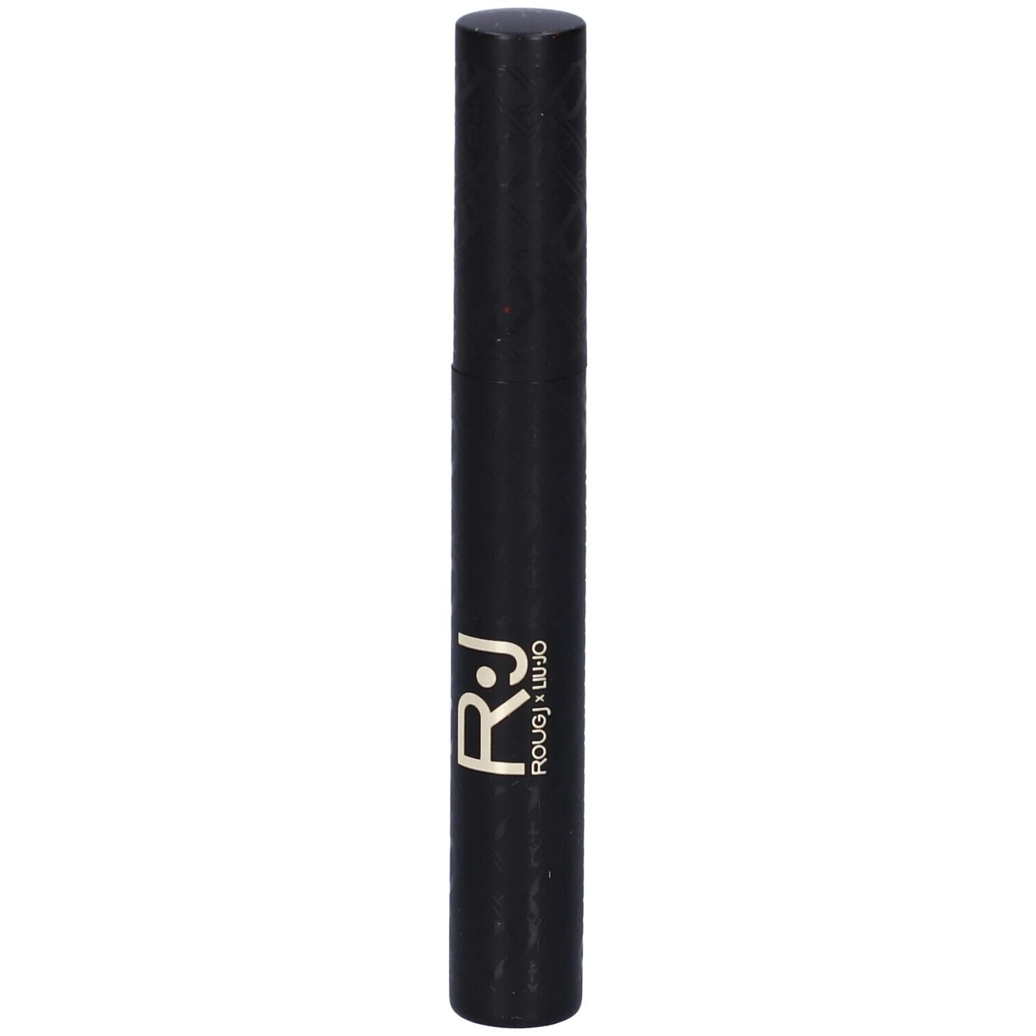 Tubo di mascara nero con logo dorato. Forma cilindrica con tappo arrotondato. Marchio ROUGJ+ x Liu Jo.