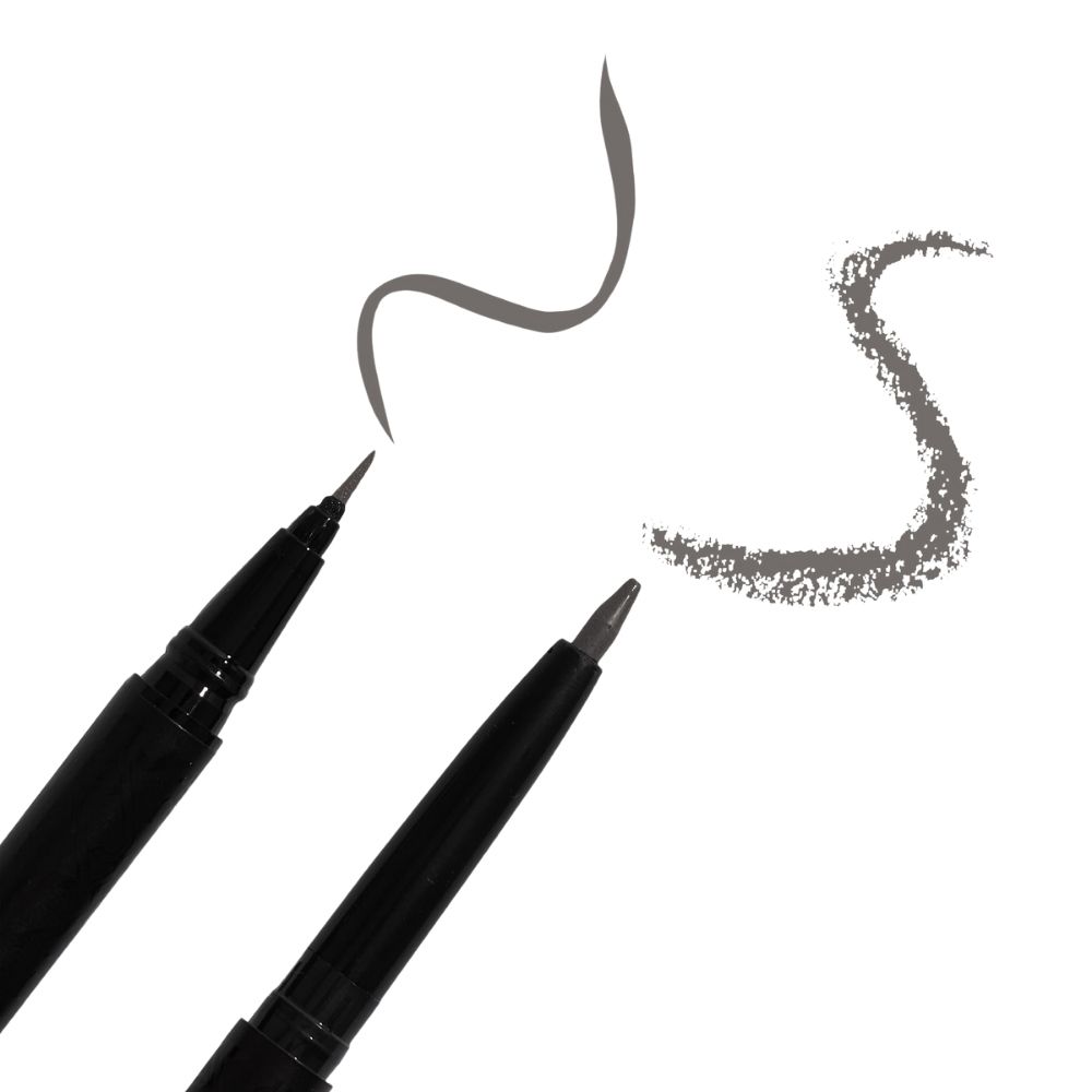 Due punte di eyeliner nero, una sottile e una a pennarello, con tratti grigi.