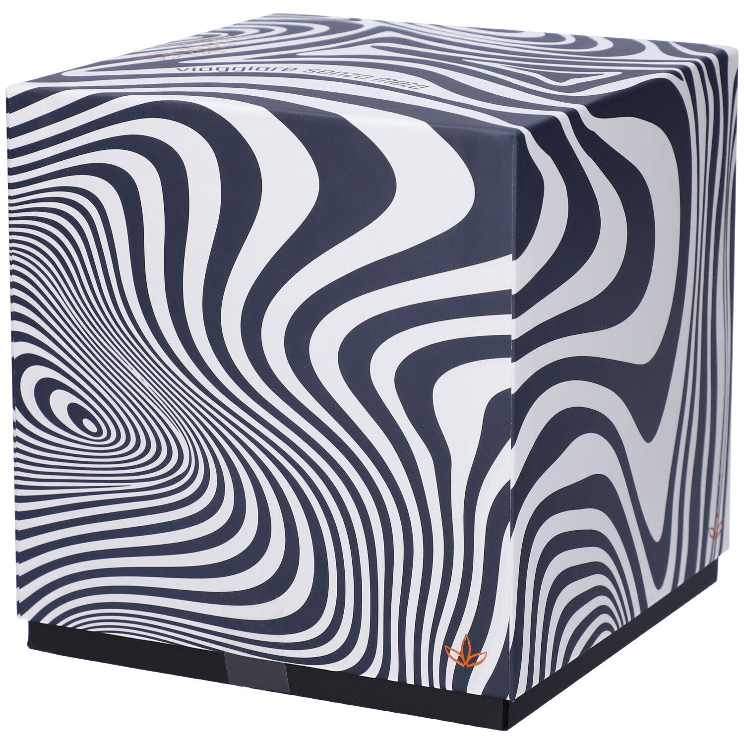 Scatola regalo quadrata con motivo a onde bianco e nero. Base nera, logo arancione.