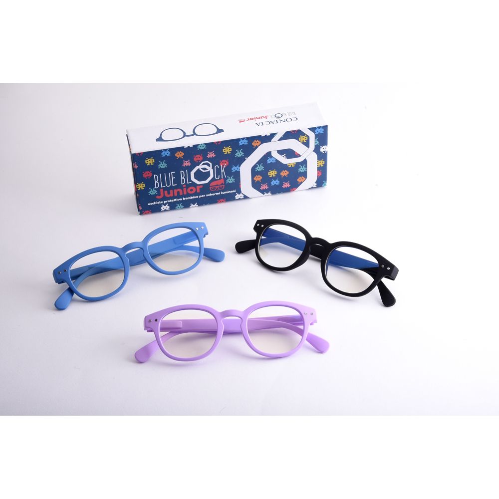 Tre paia di occhiali per bambini blu, neri e rosa. Lenti con protezione luce blu.