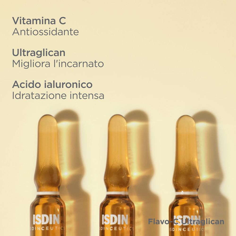 Tre fiale ambrate. Testo: Vitamina C, Ultraglican, Acido ialuronico. ISDIN Isdinceutics Flavo-C Ultraglican.