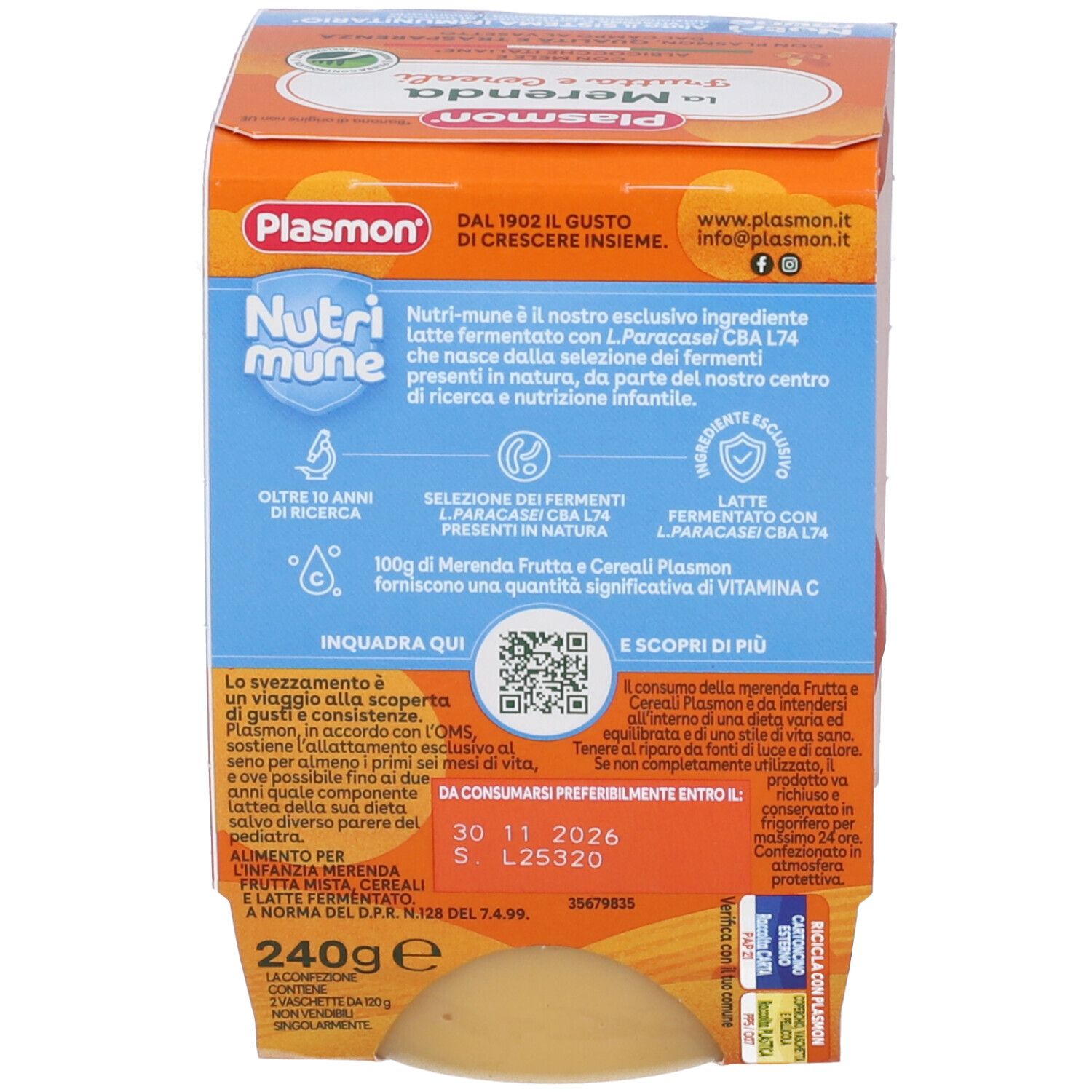 Retro della confezione Plasmon La Merenda. Testo e loghi su sfondo blu e arancione. Codice QR e data di scadenza.