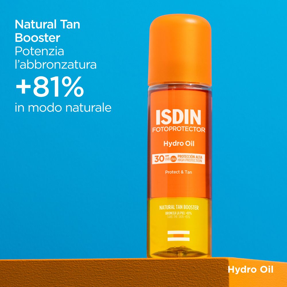 ISDIN Hydro Oil SPF30. Sfondo blu. Booster abbronzatura naturale. Aumento abbronzatura +81%.
