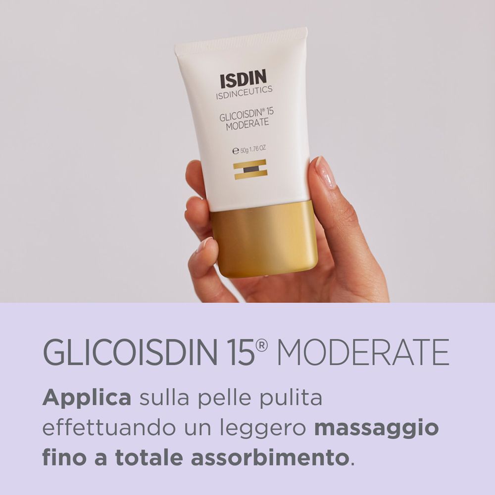 Applicazione del gel ISDIN Glicoisdin 15 Moderate sulla pelle. Testo: Applicare sulla pelle pulita e massaggiare.