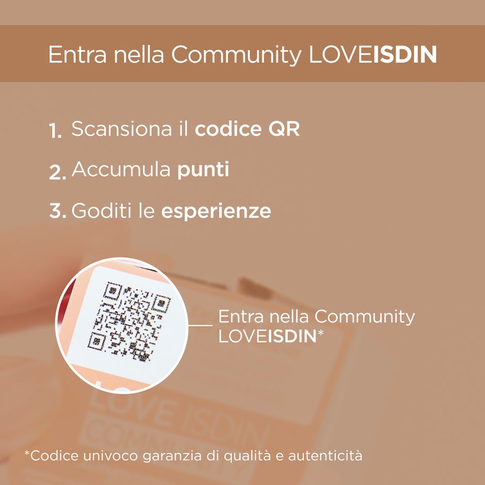 Codice QR. Testo: Entra nella Community LOVEISDIN. Accumula punti, goditi le esperienze.