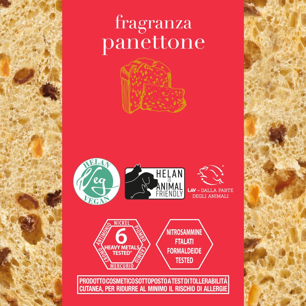 Etichetta rossa con testo e loghi. Scritta: fragranza panettone. Loghi: Vegano, amico degli animali.