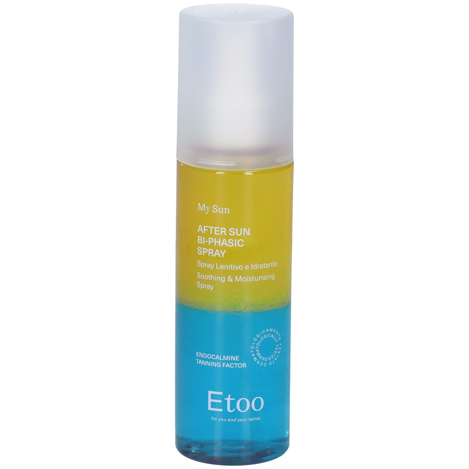 Etoo After-Sun Biphasic Spray. Flacone bicolore con nebulizzatore. Zone gialla e blu. Scritta: After Sun, Etoo.