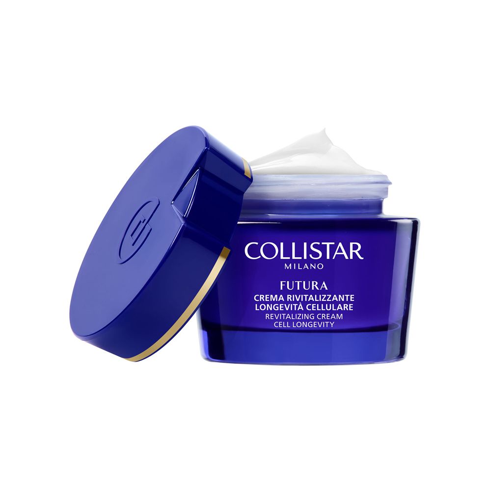 Vaso blu con coperchio accanto. Scritta: COLLISTAR, FUTURA, CREMA RIVITALIZZANTE, LONGEVITÀ CELLULARE. Crema visibile.