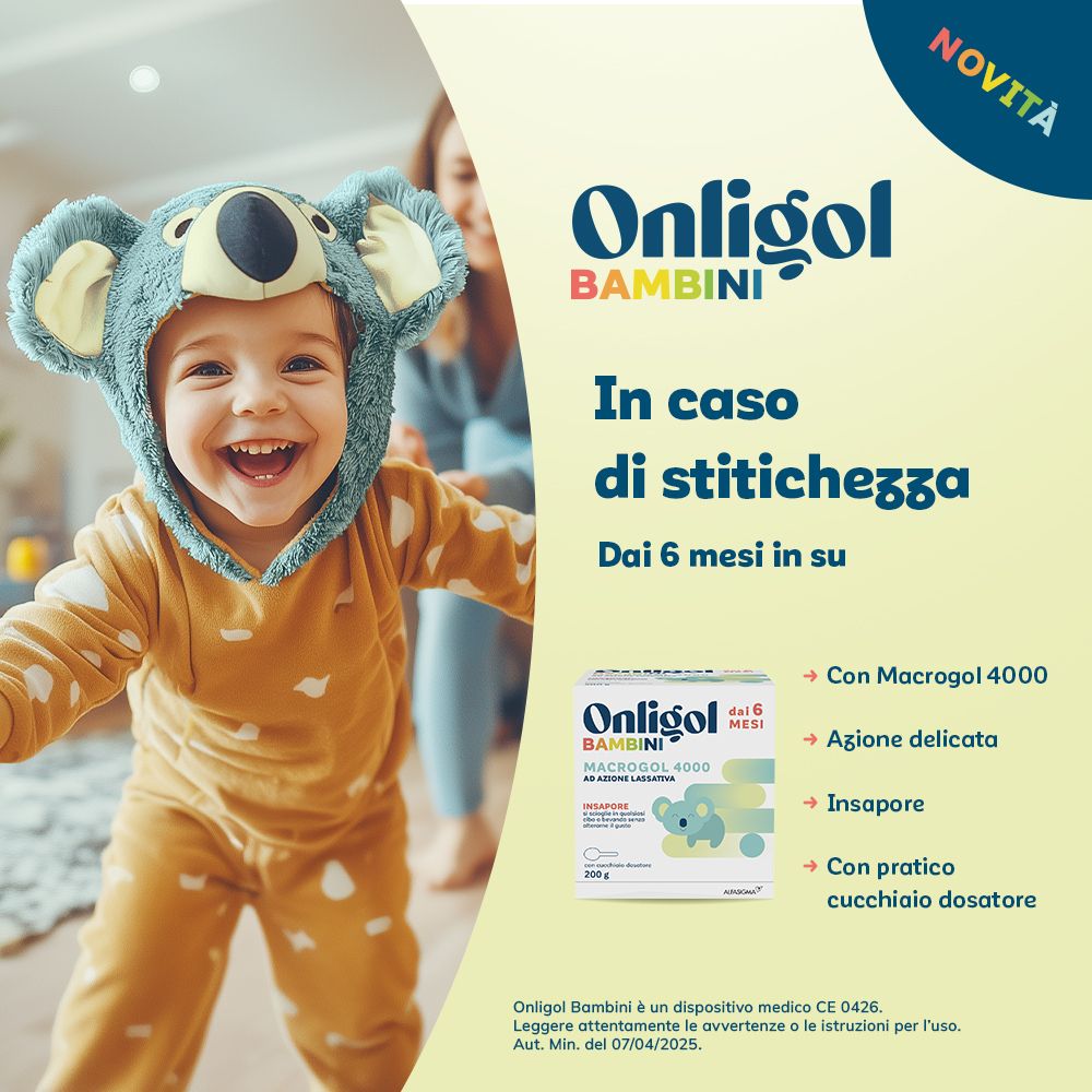 Bambino in costume da koala. Onligol Bambini. In caso di stitichezza. Dai 6 mesi. Con Macrogol 4000, azione delicata, insapore.