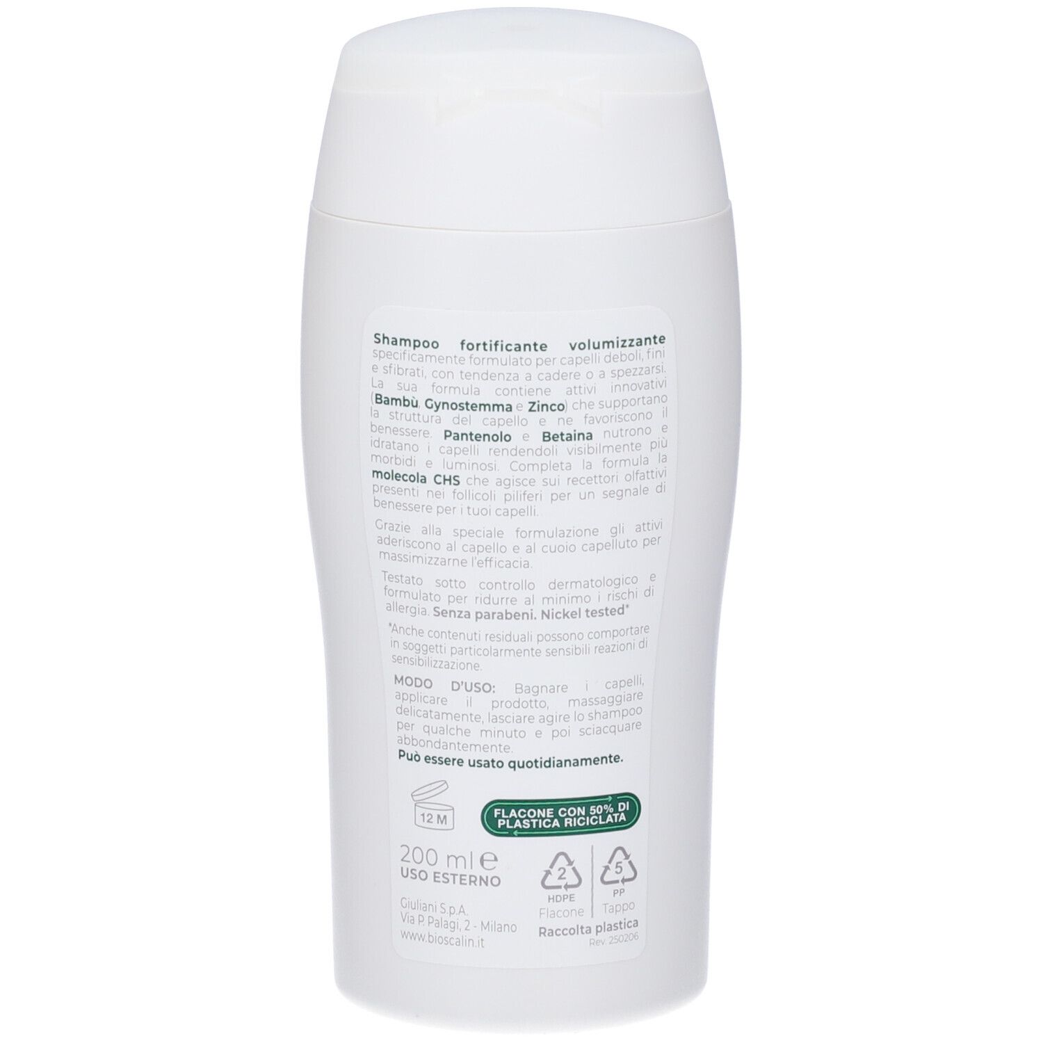 Retro del flacone di shampoo. Testo su ingredienti e uso. 200 ml, flacone in plastica riciclata.