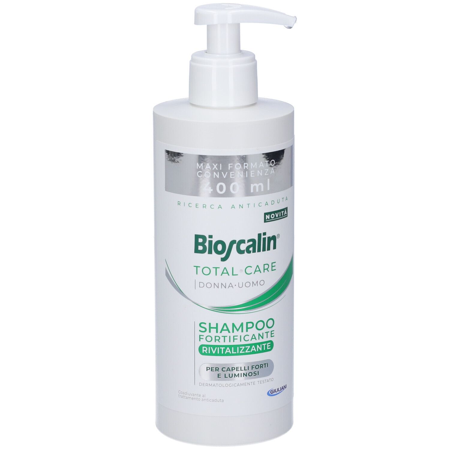 Flacone di shampoo Bioscalin con dosatore. Scritta: Total Care, Shampoo Fortificante Rivitalizzante. 400 ml.