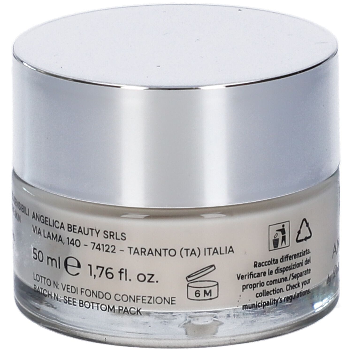 Vasetto di crema con coperchio argentato a vite. Contenitore in vetro, contenuto beige chiaro. Dicitura '50 ml 1,76 fl. oz.' e dati del produttore.