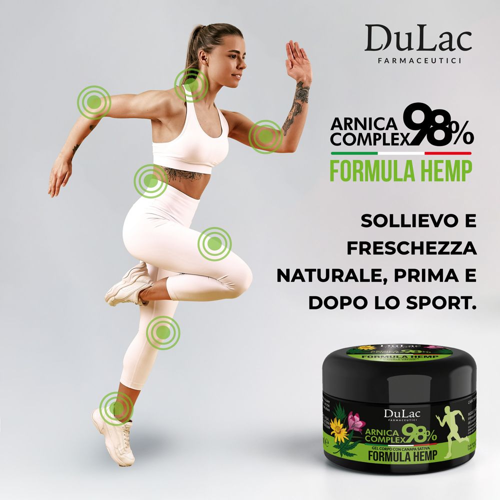 Giovane donna che corre. Scritta: Arnica Complex 98% Formula Hemp. Logo: DuLac. Testo: Sollevio e freschezza naturale, prima e dopo lo sport.