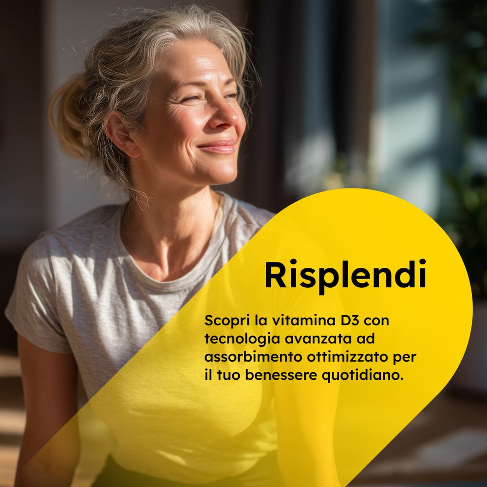 Donna sorridente al sole. Testo: Risplendi. Scopri la vitamina D3.