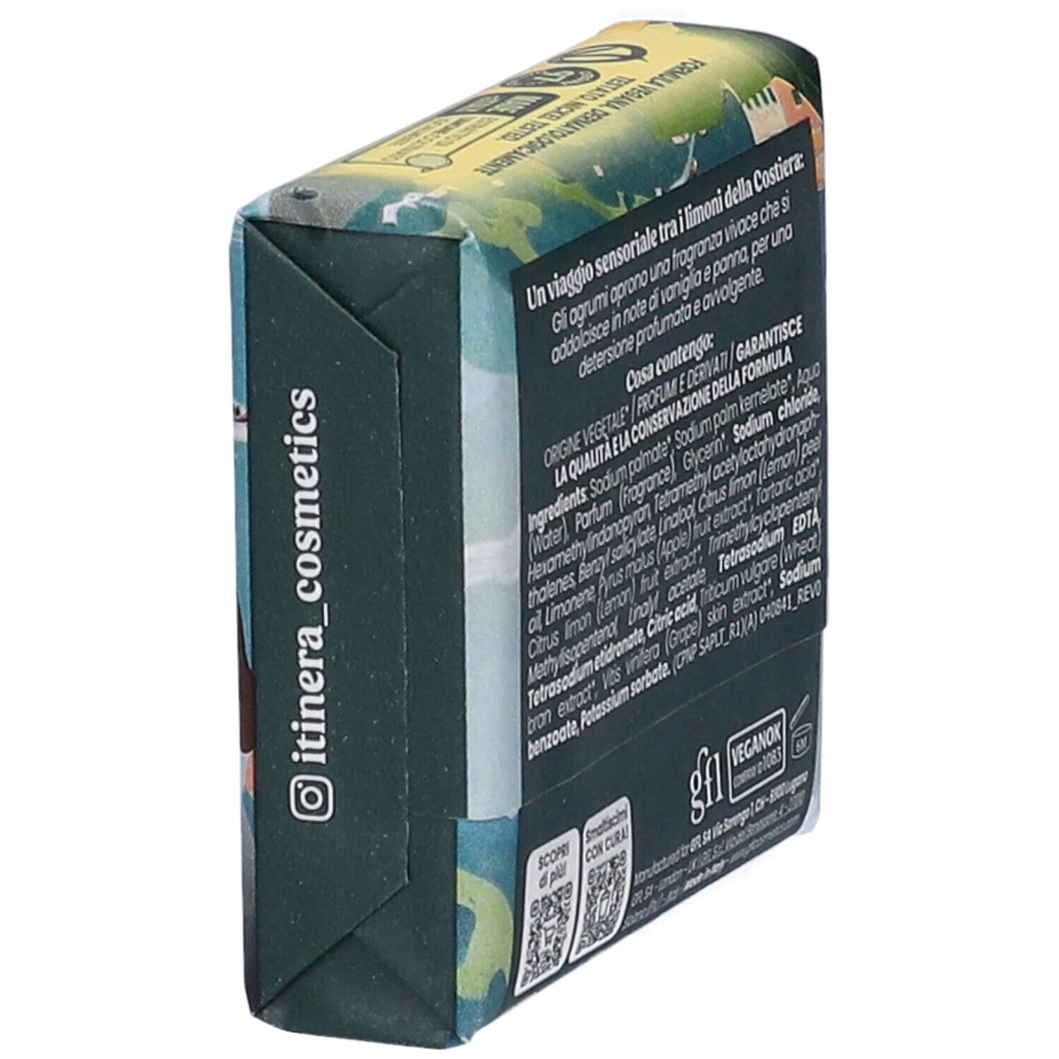 Sapone, vista laterale. Scritta: Itinera_cosmetics. Loghi: gfl, VeganOK.