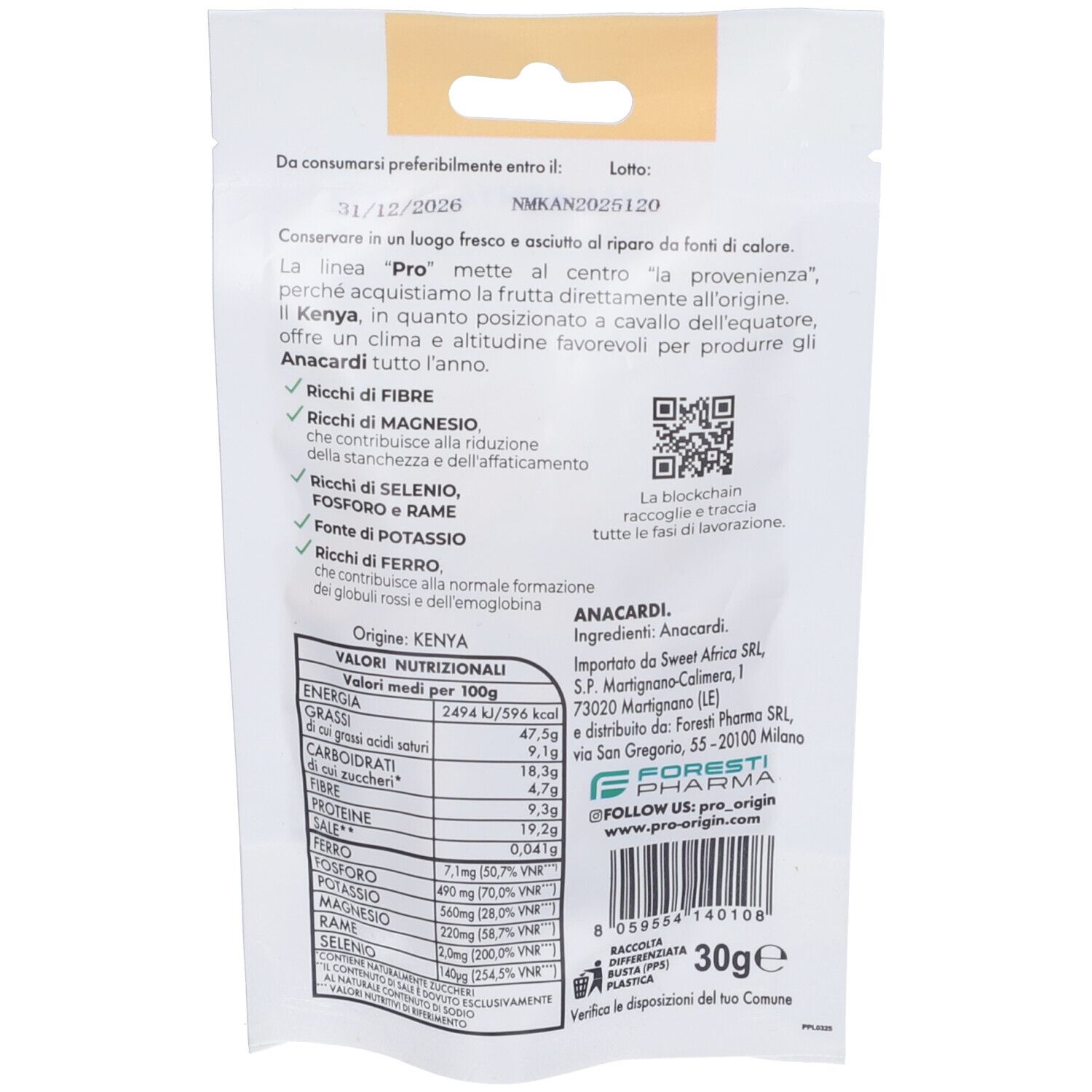 Retro della confezione con informazioni nutrizionali e testo. Contiene informazioni su origine e ingredienti. Codice QR.