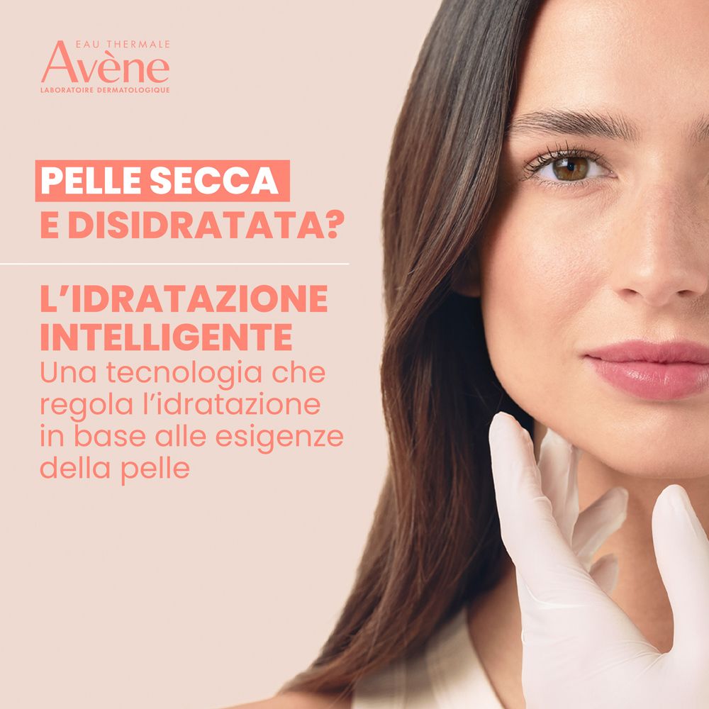 Donna con mano sulla guancia. Testo: Pelle Secca E Disidratata? L'idratazione intelligente.